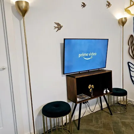 Apartment Pandora House