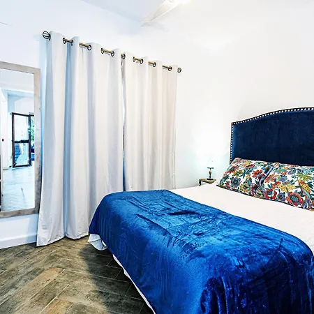 Pandora House Apartment *