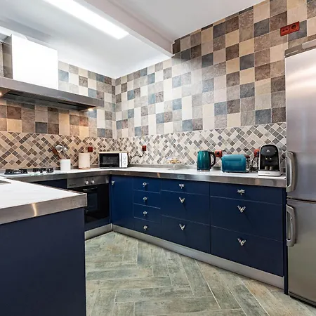 Pandora House Apartment *